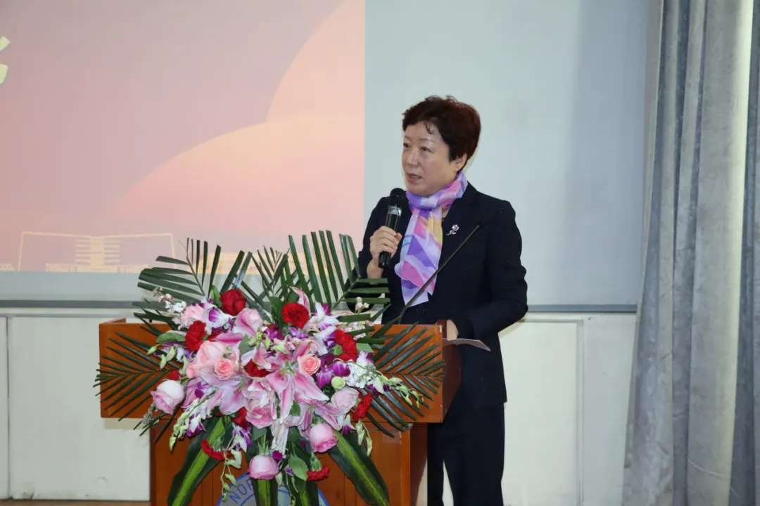 31笔趣阁
  张燕玲老师.jpg