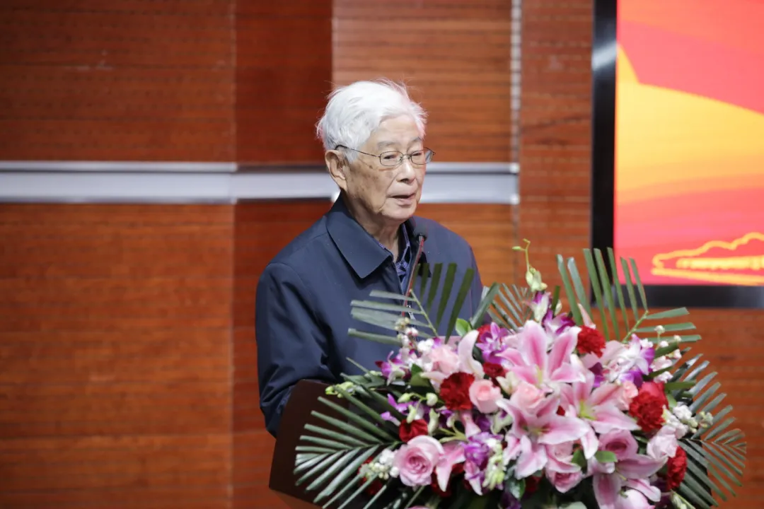 09笔趣阁
资深教授 顾明远先生.jpg